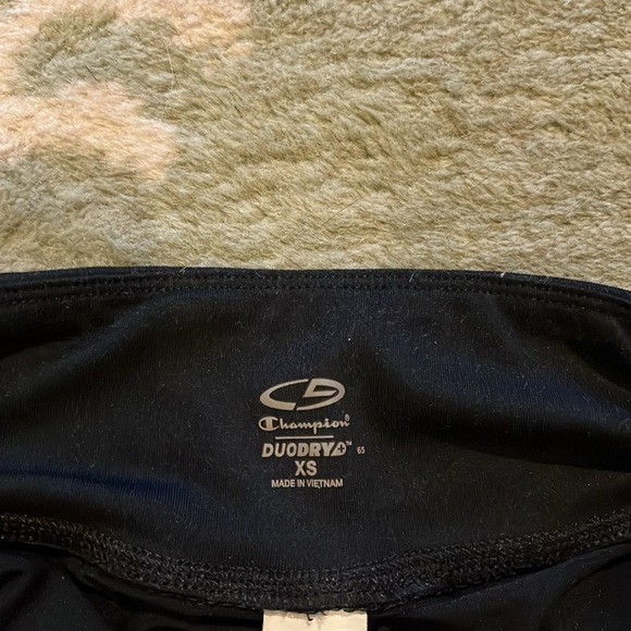 Champion Workout Outfit - Picture 5 of 8